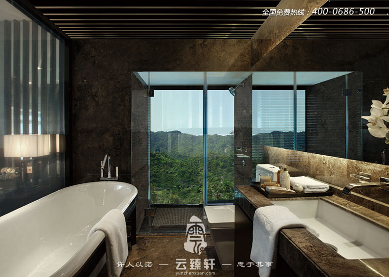 衛(wèi)生間的設(shè)計(jì)用了大面積的玻璃做窗戶