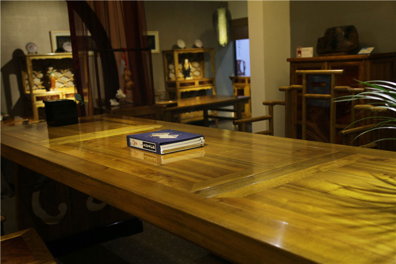 金絲楠木大架幾案三件套